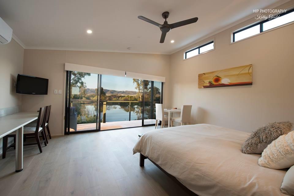 Warnertown SA Darwin Holiday