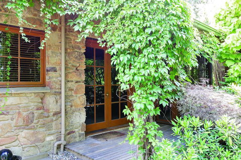 Stonehenge Retreat - Darwin Holiday 0