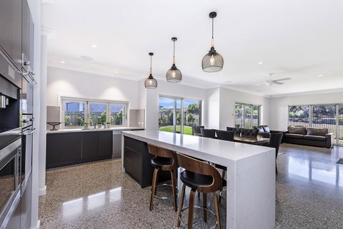 Stoney's On MIlls - Darwin Holiday 0