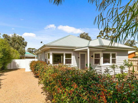 Strathallan - Darwin Holiday 0