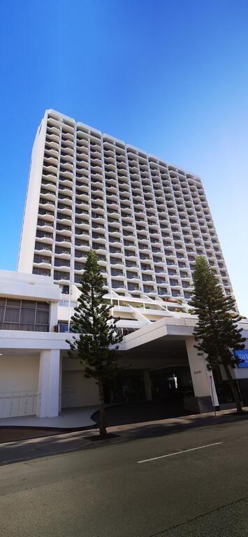 Studio 100 Meters From Beach At Surfers Paradise (L5) - Darwin Holiday 3