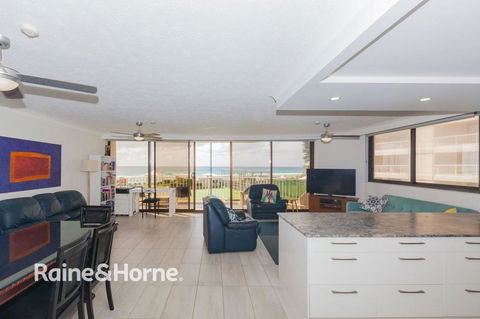 Stunning Beachfront Apartment - Darwin Holiday 0