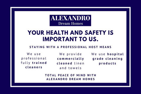 STUNNING CLIFF TOP HOME // POOL & GAMES - Darwin Holiday 1