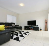 Stunning Home Near Scarborough Beach Sleeps 11