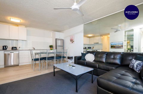 Stunning Ocean View Apartment - Resort Facilities - Darwin Holiday 0