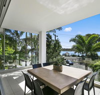 Stunning Riverfront Apartment in Noosaville - Unit 2 Wai Cocos 215 Gympie Terrace - Darwin Holiday