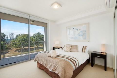 Stunning Surfside Apartment - Boyd St, Woorim - Darwin Holiday 2