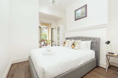 STUNNING SYDNEY HOME 1 - Darwin Holiday 1