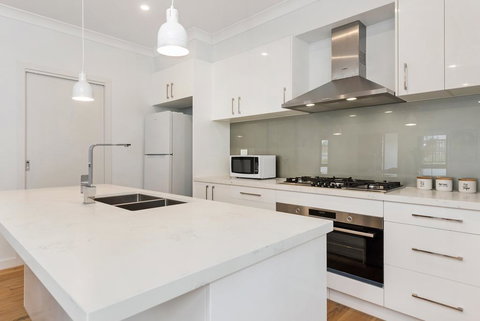 Style, Comfort And Convenience - Darwin Holiday 2