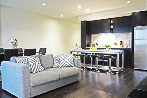 STYLISH 2BR 2BTH + CAR = HEART OF SOUTH YARRA - Darwin Holiday 2