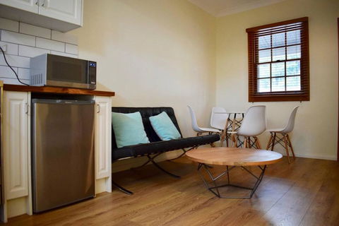 Stylish Cute Cottage In McMahons Point - Darwin Holiday 0