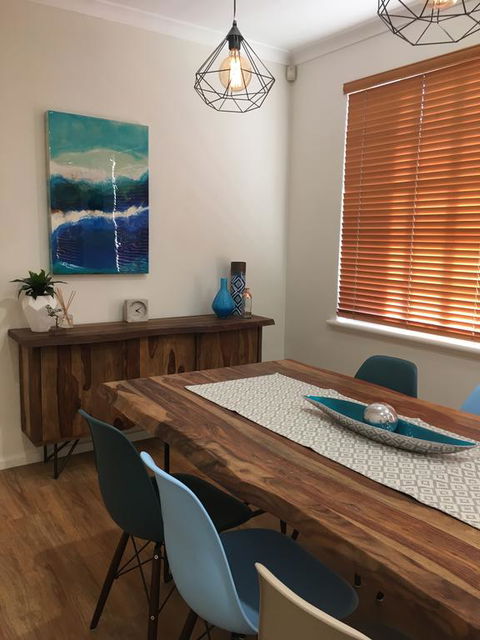 Stylish North Perth On Cafe Strip - Darwin Holiday 3