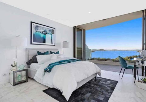 Stylish Penthouse With Views & Jacuzzi - Darwin Holiday 3