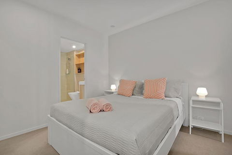 Stylish Resort Living In The City - Darwin Holiday 3