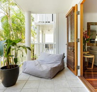 Stylish Tropical Oasis Apartment with Hot Tub and Four Pools - Darwin Holiday
