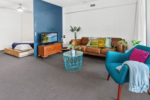 Stylish Valley Unit With Terrace, Parking And Pool - Darwin Holiday 1