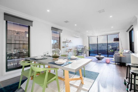 StylishTownhouse@Narre Warren/TrainStation/SC - Darwin Holiday 3