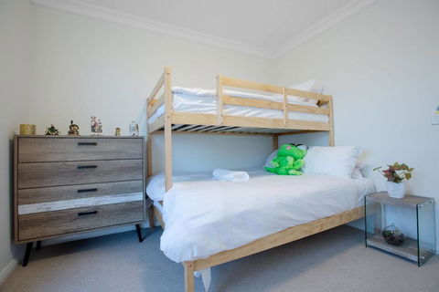 StylishTownhouse@Narre Warren/TrainStation/SC - Darwin Holiday 0