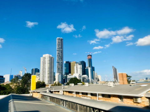 Summer House Backpackers Brisbane - Darwin Holiday 2