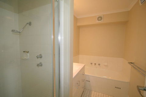 Summit 12/35 Clyde Street - Darwin Holiday 2