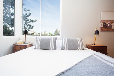 Sun Drenched Ocean View Apartment - Darwin Holiday 2