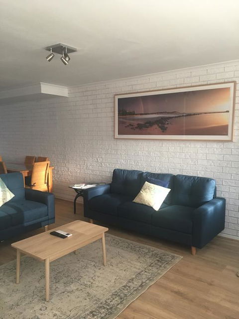 Sunlit Townhouse - Darwin Holiday 0