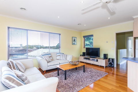 Sunningdale Beach House 12 - Darwin Holiday 3