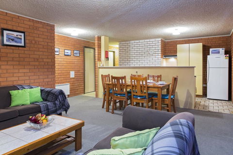 Sunrise 9 - Darwin Holiday 0