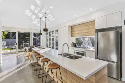 Sunrise SEA-esta - Darwin Holiday 0