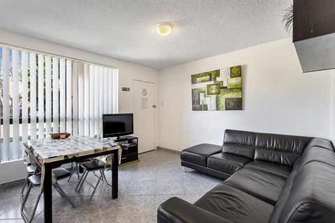 Sunset Court, Unit 1/3 Resthaven Avenue - Darwin Holiday 3