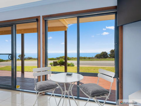 Sunset Cove Beach House - Darwin Holiday 3
