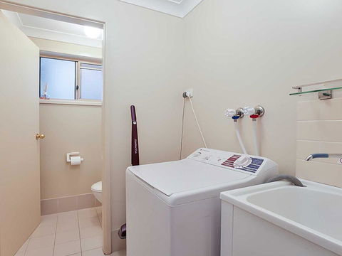 Sunset On Birubi' - Pet Friendly, Air Con, Water Views, WIFI And Outdoor Spa - Darwin Holiday 2