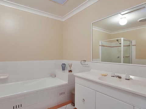 Sunset On Birubi' - Pet Friendly, Air Con, Water Views, WIFI And Outdoor Spa - Darwin Holiday 1