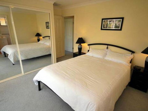 Sunset Place' 1/29 Sunset Boulevard- Gorgeous Townhouse So Close To The Water - Darwin Holiday 1