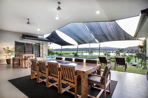 Sunset Retreat Airlie Beach Rural Getaway - Darwin Holiday 3