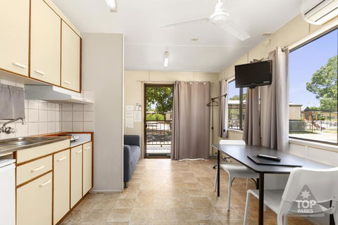 Sunset Top Tourist Park - Darwin Holiday 2