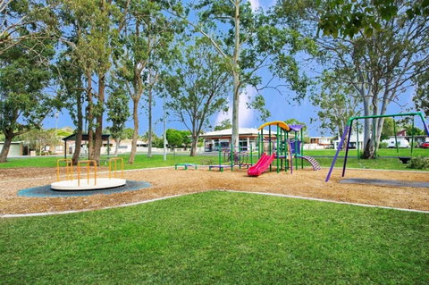 Sunsets From Your Front Patio - Sylvan Beach Esp, Bellara - Darwin Holiday 1