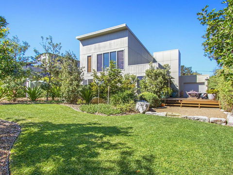 Sunshine Beach House-25 Metre Walk To The Beach - Darwin Holiday 0