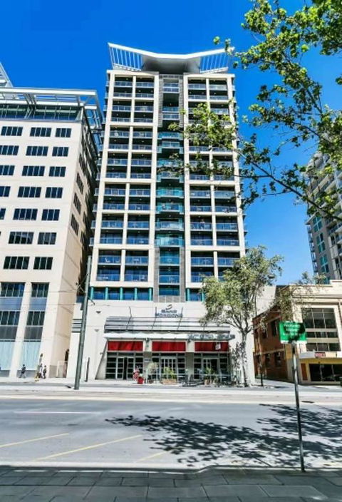 Super Luxurious Apartment On North Terrace - Darwin Holiday 3