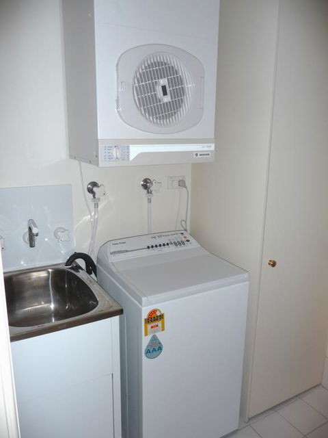Superb Stay In Adelaides East End - Darwin Holiday 3