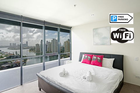 Superb Surfers Paradise Apartment - Top Location! - Darwin Holiday 0