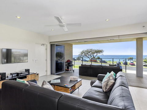 Surf 101 On Cabarita Beach - Darwin Holiday 0