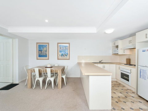 Surf Break - 10A Tuna (Downstairs) - Darwin Holiday 2