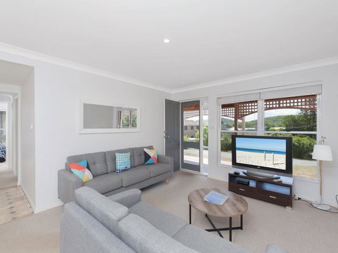 Surf Break - 10A Tuna (Downstairs) - Darwin Holiday 1