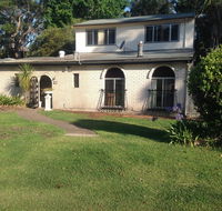 Surfer's Rest in Berrara