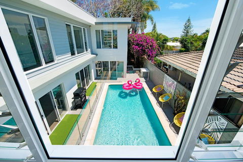 Surfers Paradise Holiday Home Almalfi Drive - Darwin Holiday 3