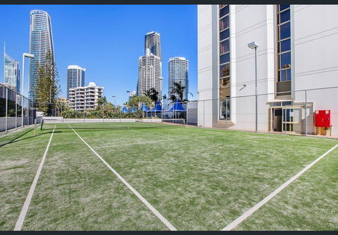 Surfers Paradise Ocean View. Sleeps 4. Free WIFI - Darwin Holiday 3