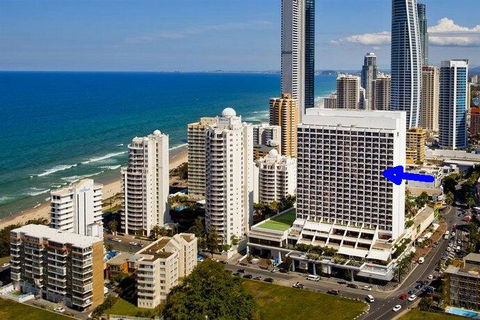 Surfers Paradise Ocean View. Sleeps 4. Free WIFI - Darwin Holiday 0