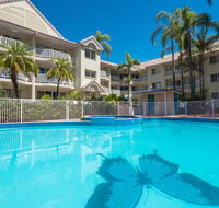 Surfers Tradewinds - Darwin Holiday