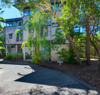 Surfside Beach House 17 - Rainbow Shores Swimming pool 2 minute walk to beach air conditioning relax here - Darwin Holiday